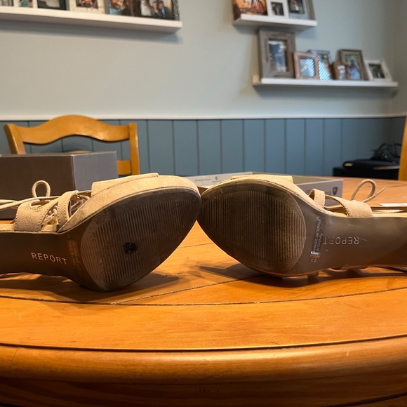 Nude platform sandals size 8 1/2 - Picture 5 of 6